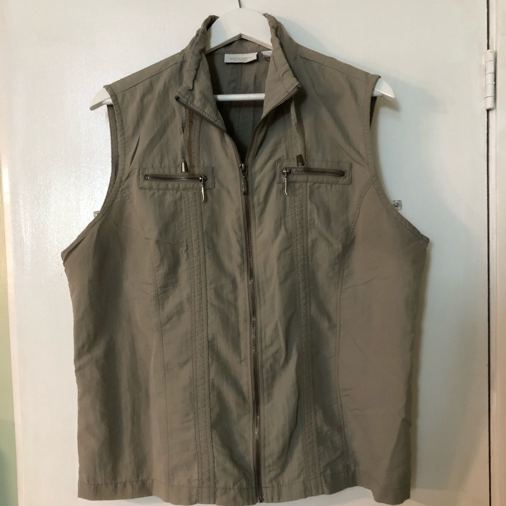 Chico’s Weekend sleeveless top